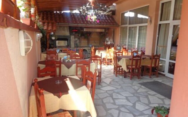 Kestenite Family Hotel