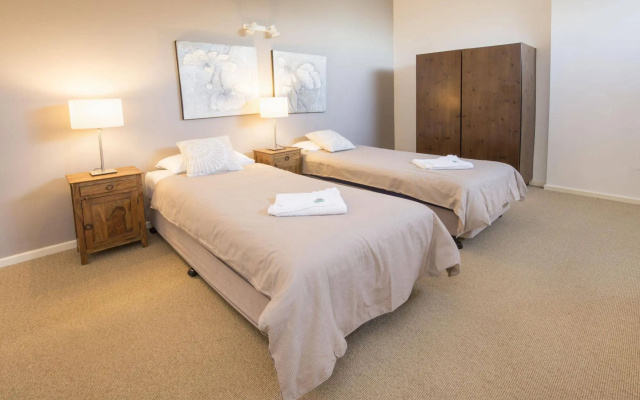 Cape View Beach Resort – Guest Rooms – Busselton