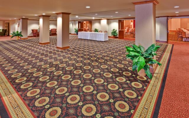 Holiday Inn University of Memphis All Suite by IHG