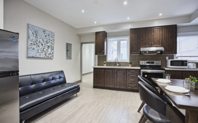Toronto Rooms and Suites