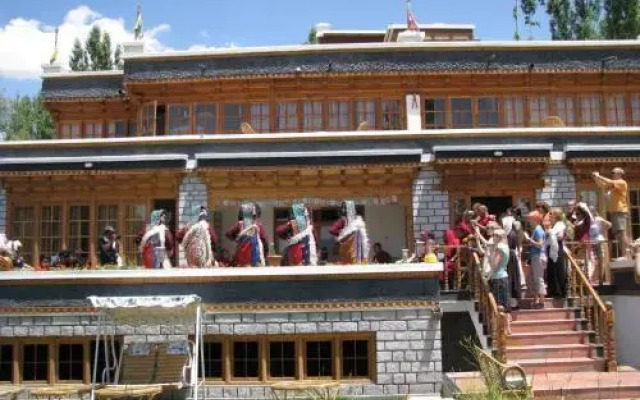 Silver Cloud Guest House