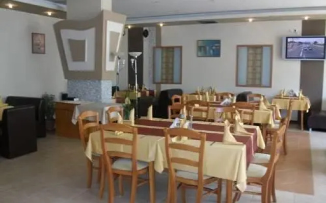 Ashton Hall Apartment