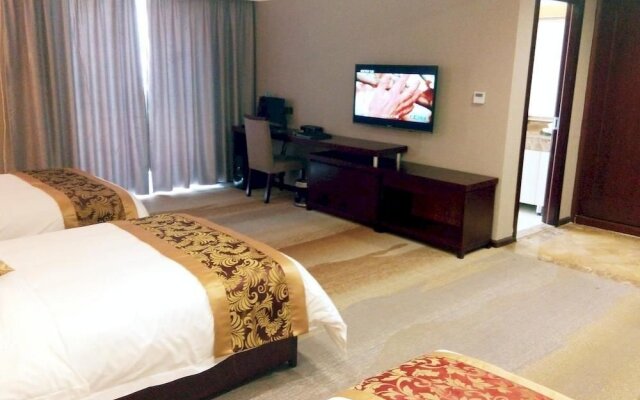 Big Port Holiday Inn