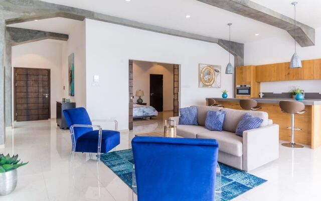 Luxurious Yacht View Apt w Balcony at Famous Handelskade