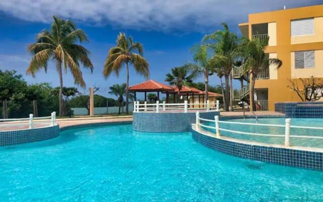 2-BR Modern Oceanfront Apt Steps from Playa Sucia