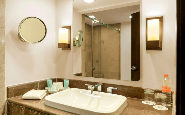 MS Milenium Monterrey, Curio Collection by Hilton