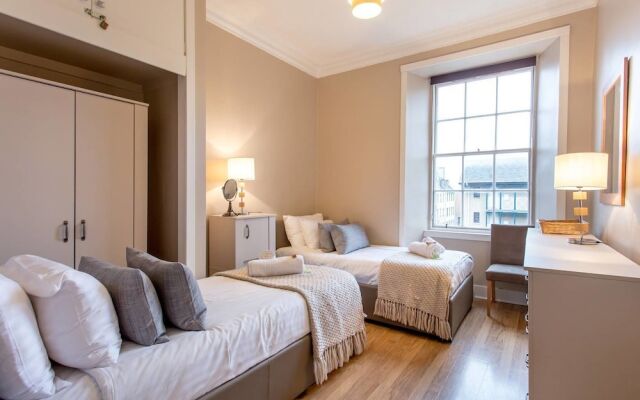 St Marys Street 3 Bed Apartment In The Old Town