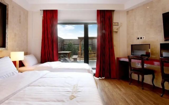 Rich Diamond Hotel