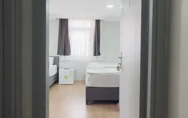 Jammy Hotel