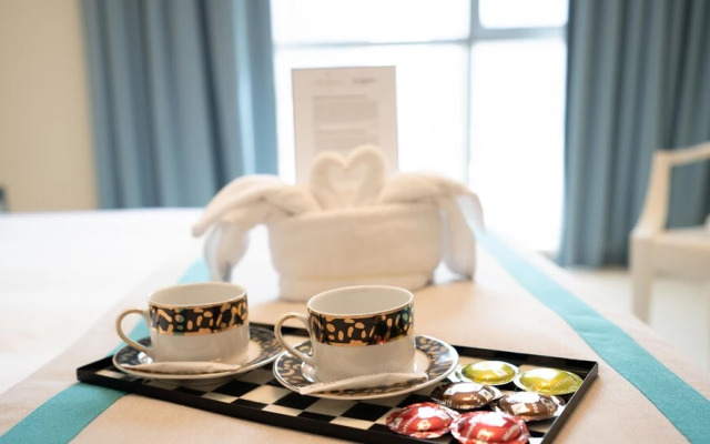 Dream Inn - Bahwan Tower