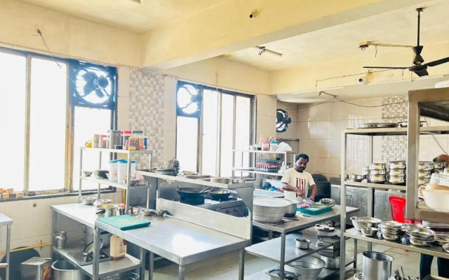 Hotel Mayur Residency