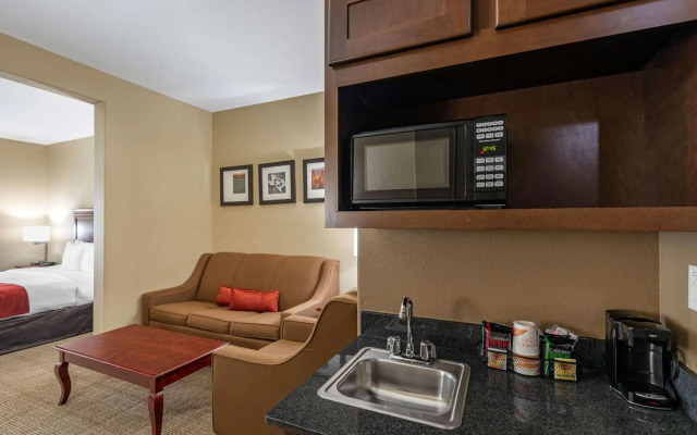 Comfort Suites Ennis