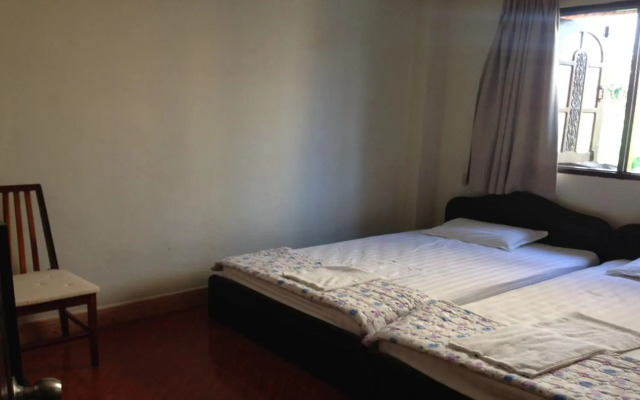 La Gondola Guesthouse And Restuarant