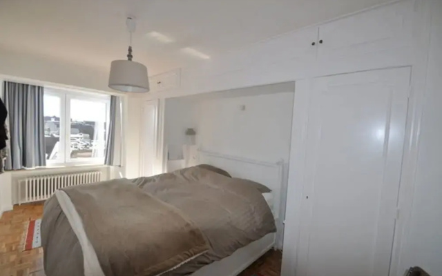 Apartment in Duinbergen With Sea Views