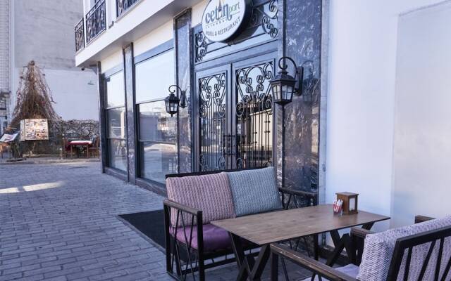 Cetin Port Hotel