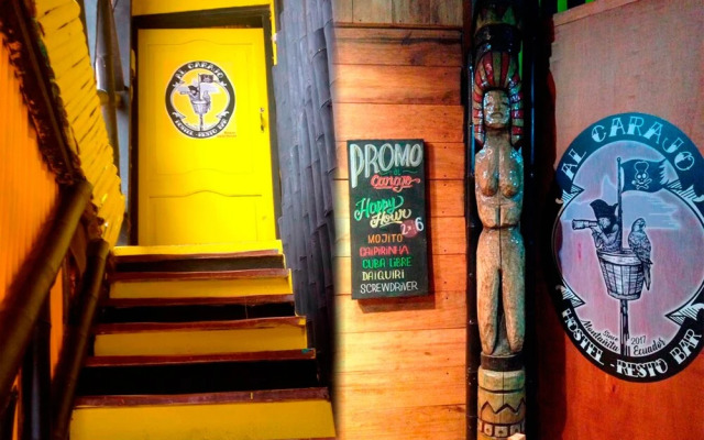 Al Carajo Hostel