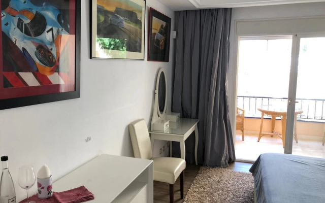 Room "golden Mile Marbella"