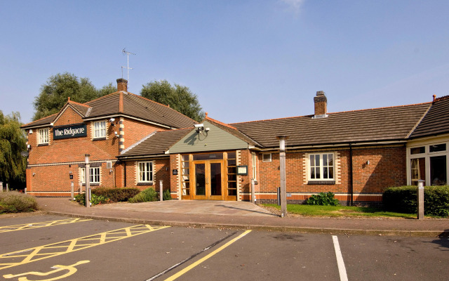 Premier Inn West Bromwich Town Centre - New Square