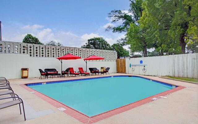 Downtown Inn & Studio Suites