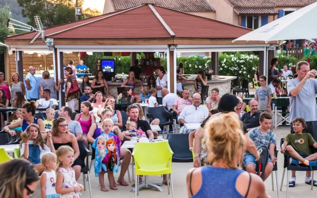 Terraced House in Vidauban With Pool