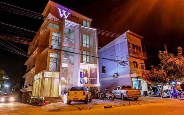 White Ville Apartment