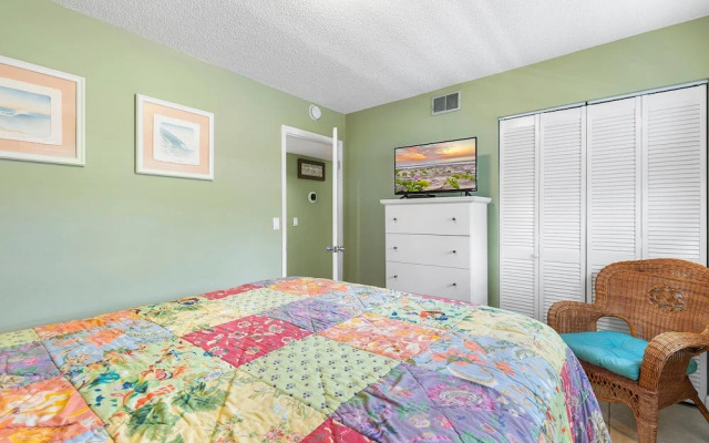 Sea Coast Gardens III 203