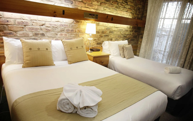 The Settlement Historic Hotel