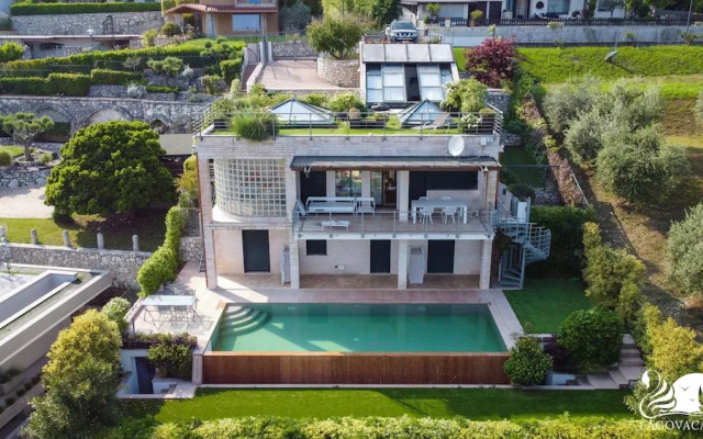 Villa Livia Luxury in Villanuova sul Clisi