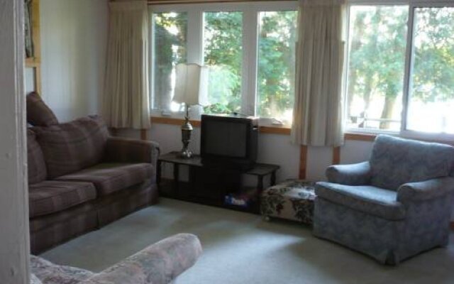 Prestwood Cottages