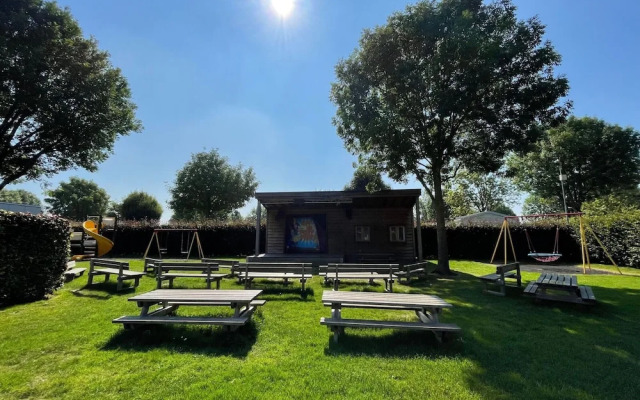 Tidy Chalet With Dishwasher, 9 km From Maastricht