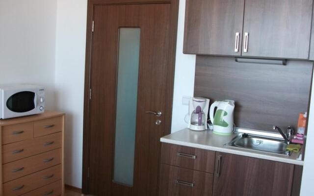 Lucky Beach Apartments