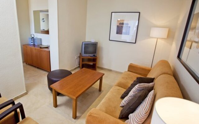 Ramada Hotel&Suites Marina del Rey, 29649 Málaga, Spain