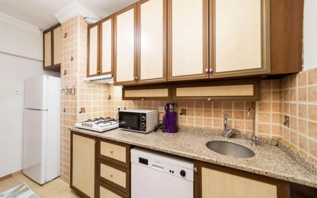 Pleasant Flat With Balcony in Kaleici