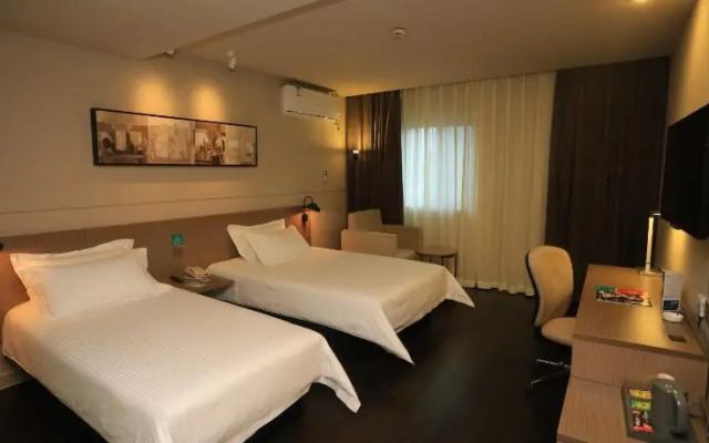 Jinjiang Inn Select Chongqing Railway Station Yangtze River View Branch