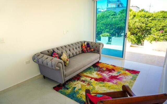 Casa de la Luna Loca by Skyrun