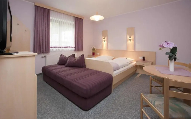 Rooms 73