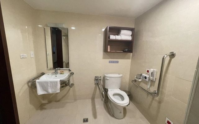 Hotel June