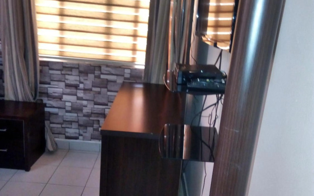 Regimanuel Apartments - Kwabenya