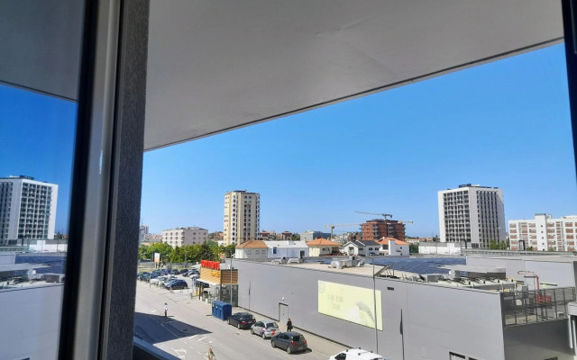 White Design Apartment