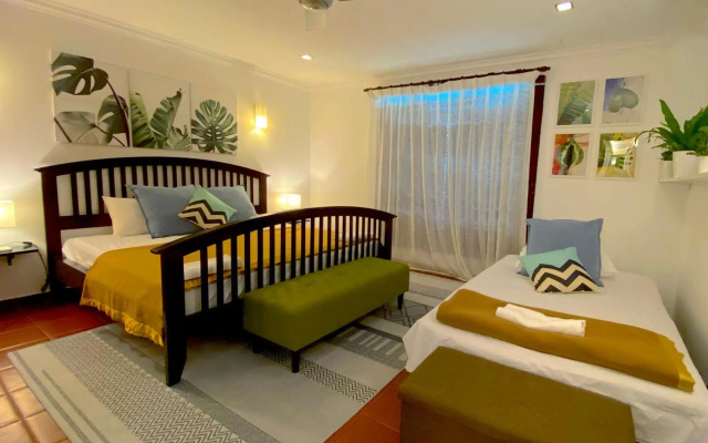 12Haven - Stunning Seaside Luxury Villa PortDickson