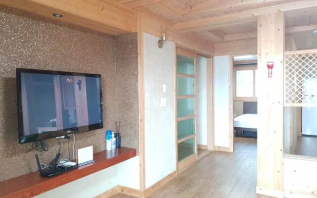 Sacheon Seopo Beach Pension