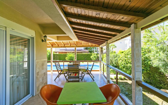 Paradise Town Villa ART