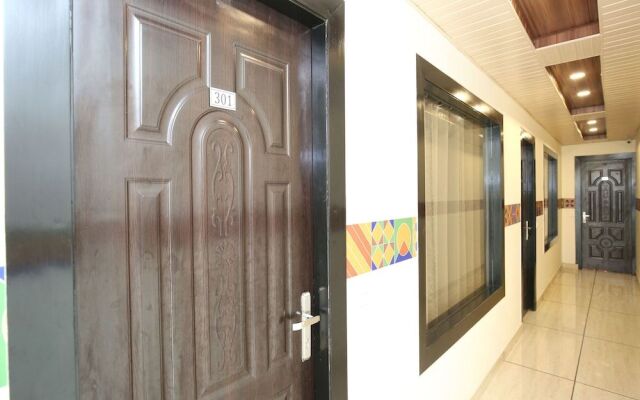 OYO 17081 Hotel Signia