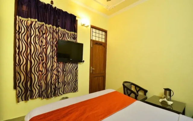 OYO 8073 Grand Residency