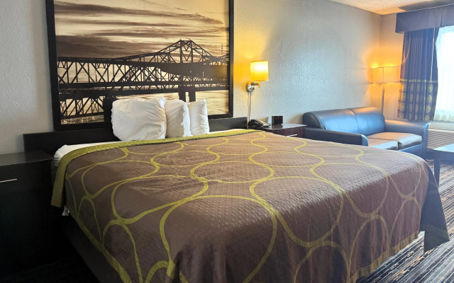 Super 8 by Wyndham Meridian