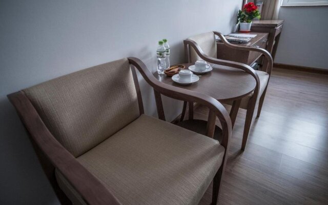 Lila Luxury Hotel & Apartment