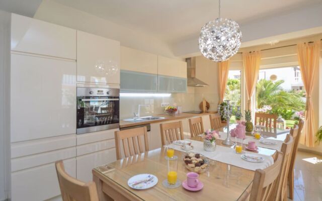 House Valdor Cervia