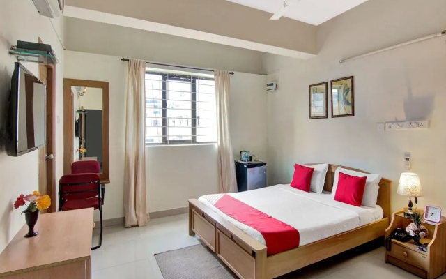 OYO 20008 SilverKey Madhapur