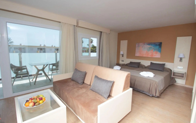 HL Suites Nardos - Only Adults