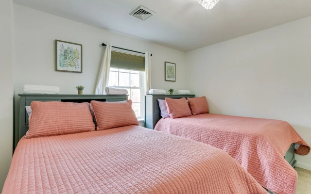 Pet-friendly Pocono Vacation Rental w/ Lake Access